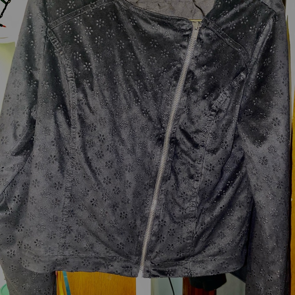 Cropped Black Jacket